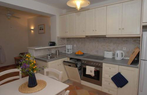 Birds Bay Resort - Photo 15