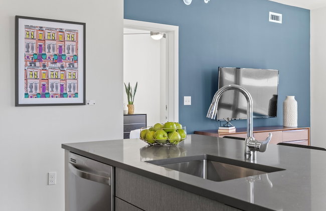Placemakr Marymount Ballston - Photo 67