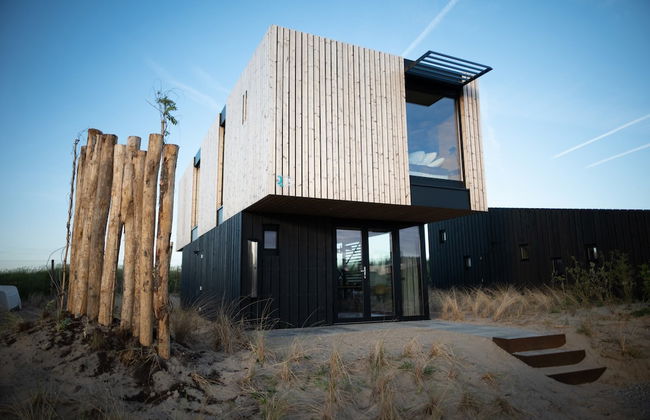 Modern, Trendy Theme Denim Lodge, Near the sea - Foto 1