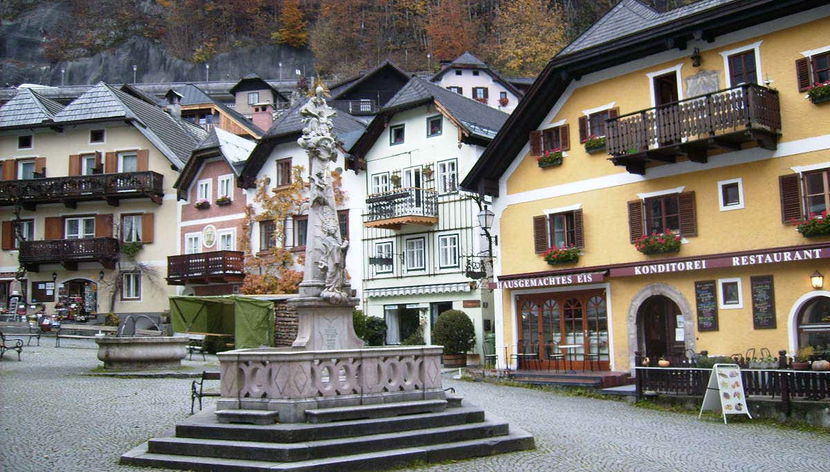 Hallstatt Square