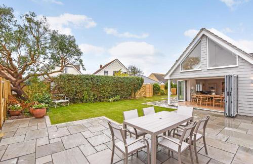 East Winds, West Wittering - Photo 1