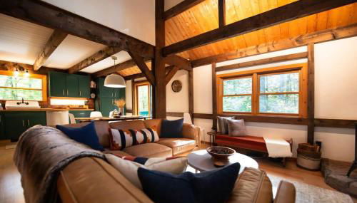 Berkshire Vacation Rentals: Stonebridge Cabin: Modern Amenities Enjoy Nature - Foto 5