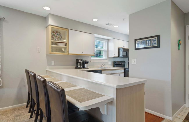 Valley View Retreat - Holiday Hills Branson - Golf Resort -outdoor Pools - Photo 6