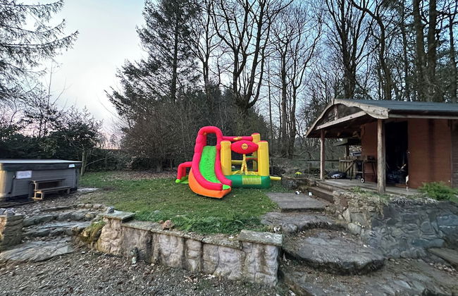 Country Cottage Sleeps 6 w/ Hot Tub & Dog-friendly - Foto 28