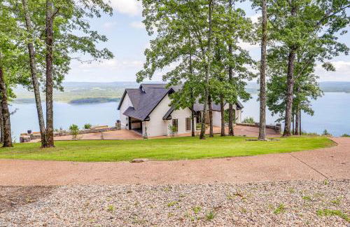 Luxe Home with Panoramic Greers Ferry Lake Views - Photo 42