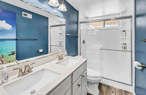 Stunning 4BR Laguna Hills Oasis with Private Pool - Foto 24