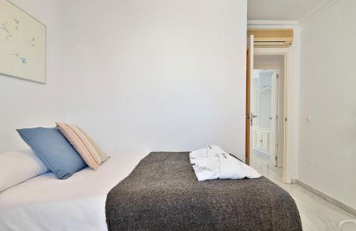 C09 Roomy Luminous 5 Bedroom in Town - Foto 15