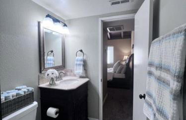 Luxurious 2 Bedroom Condo Shortest Walk To Disney - Foto 11