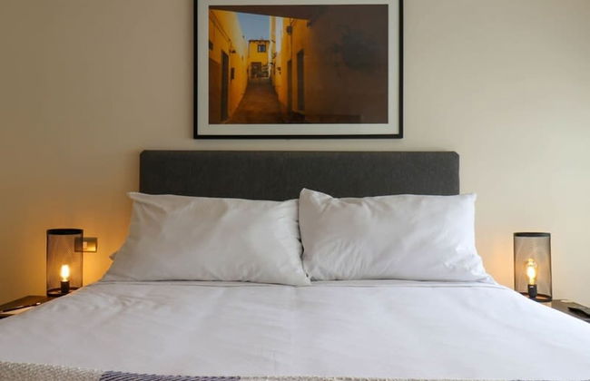 w Great 1BR With Balcony in Luxurious Building - Foto 13