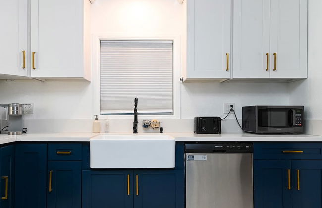 Immaculate 3bdr Private Bungalow, Walk to Beach! - Foto 9