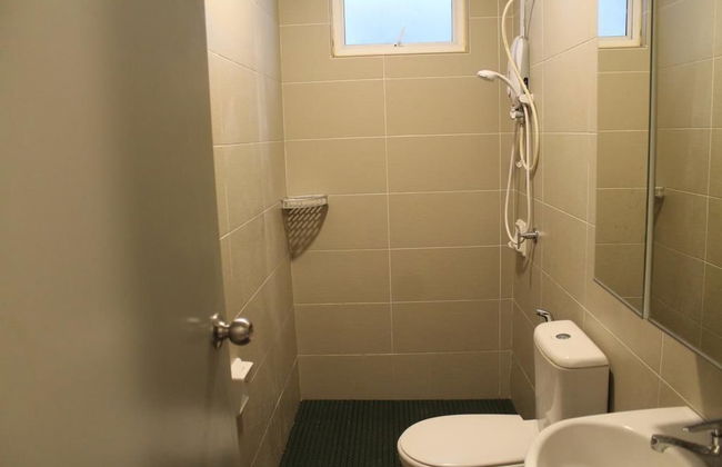 Cozy Crib at 7 Tree Seven Residence - Photo 21