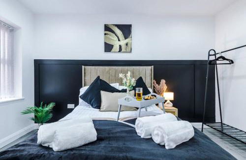 Heart of Didsbury Luxury 2 Bed Apartment by HASS HAUS - Photo 15