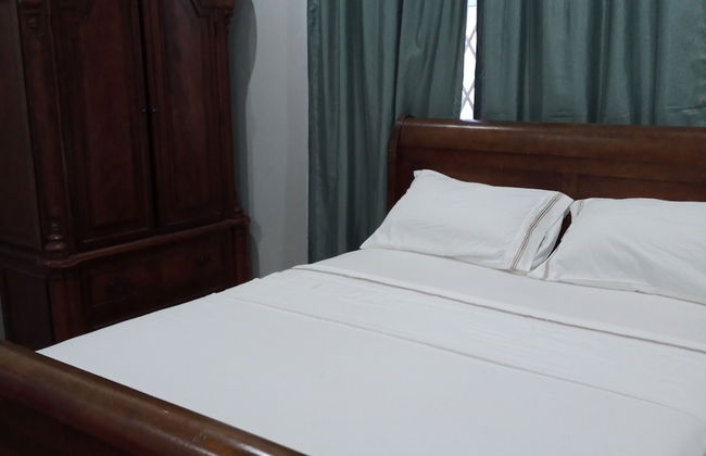 4 Bedrooms Family House Sakumono - Photo 8