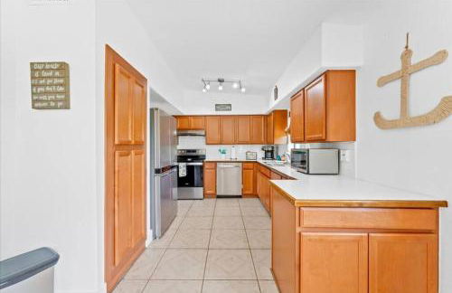 Surf Drive - Ultimate Beach Getaway for Families - Foto 16