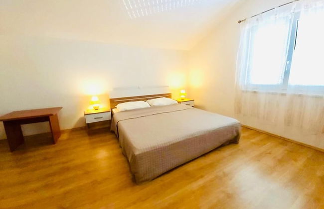 Classic Attic Apartment - Foto 7