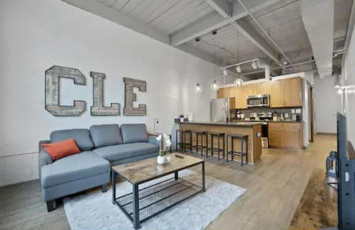 2125 Superior Living - Photo 60