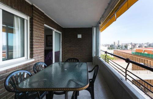 Beachside Apartment with Beautiful Sea Views - Photo 17