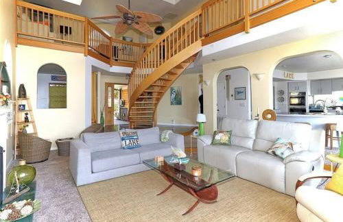 Glenhaven with Exotic Lake View - Foto 1