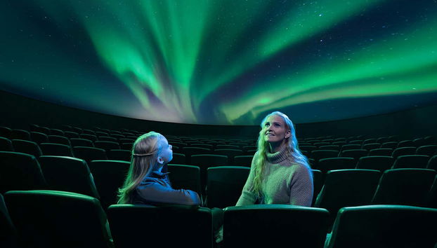 Contemplando l'aurora boreale