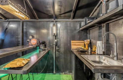 Underground Bunker - Photo 3