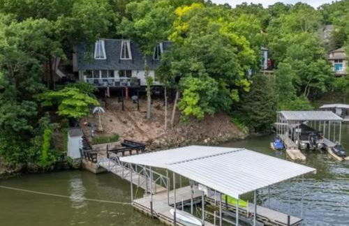 Dock & Chill-Lakefront Margaritaville 3 Bed and 3 Bath Home - Foto 16