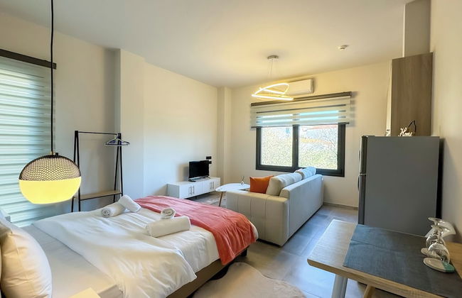 Tsikaris Boutique Guesthouse - Photo 17