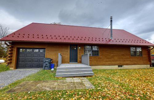 Modern Log Cabin with Vineyard Views - Foto 34