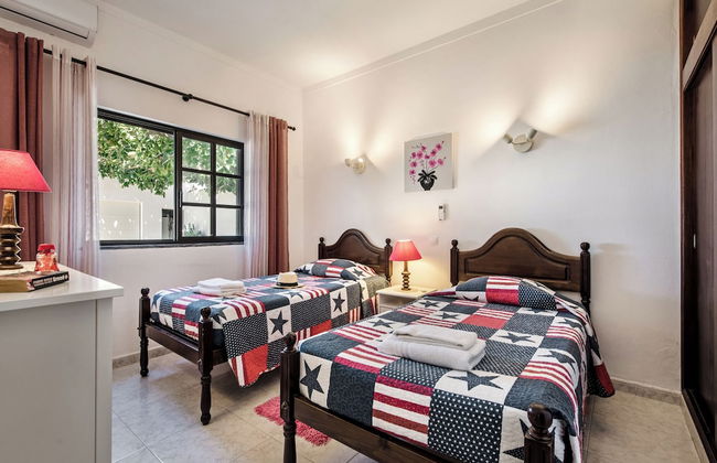 Villa V3 With Private Pool and air Conditioning and Free Wifi Internet - Photo 4