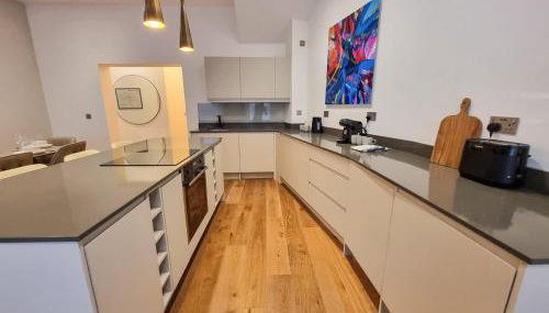 Altrincham Centre, 2 Bed, 2 Bath, Sleeps 6 - Foto 5