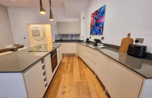 Altrincham Centre, 2 Bed, 2 Bath, Sleeps 6 - Foto 5