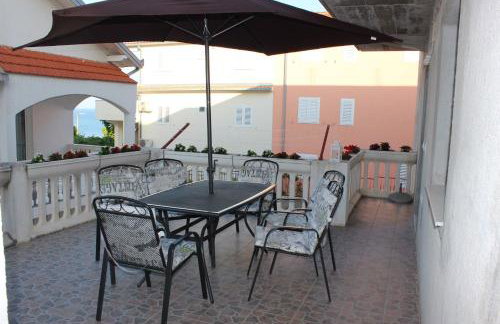 Apartment Lucky with Jacuzzi - Photo 28