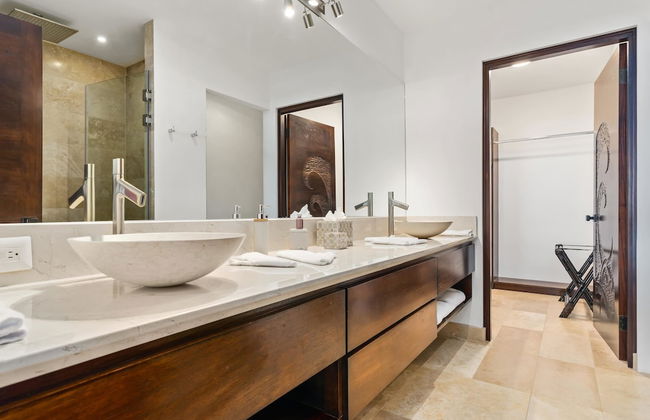 Beachfront Villa - Sunsets and Daily Maid Service - Photo 21