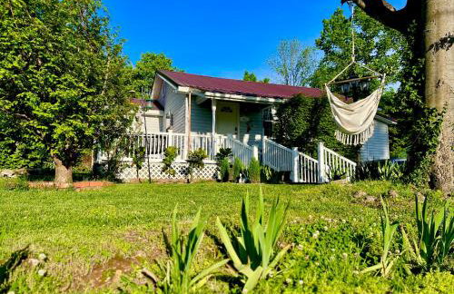 Cozy 3 Bedroom Home a short walk to Main Street Shadow Lake Dance Night Club - Foto 18