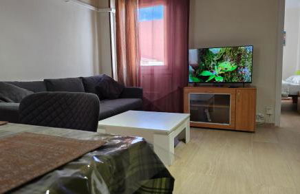 Spanish style flat close to center - Photo 9