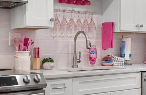 Pink Prerogative Beach Bungalow with Private Pool - Photo 6