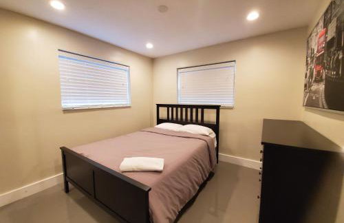 Lakefront Vacation Home - Sleeps 8 - Foto 19