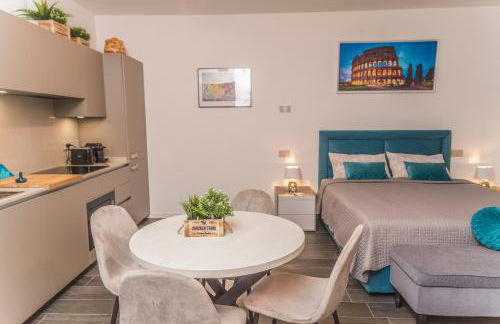 The Rabbit Hole - Photo 69