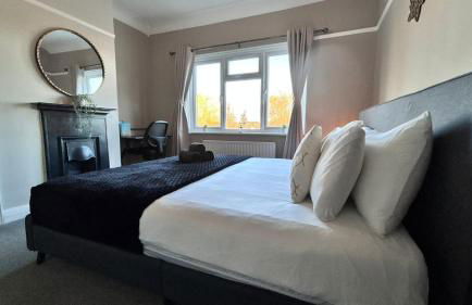 Fully Furnished New Malden 3BDR Home with Parking Washer Dryer and Garden near Kingston - Foto 8