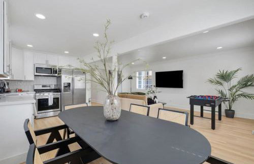 Modern Elegance- Big Group - Games - Sleeps 10 - Photo 3