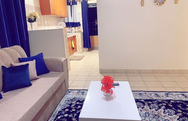 Lux Suites Polytech Court Apartments - Photo 7