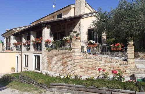 VILLETTA TRA GLI ULIVI - Foto 1