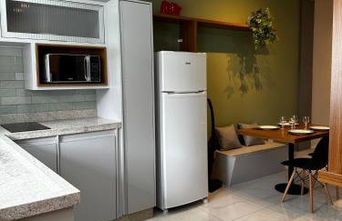 Studio com Garagem, Térreo com Acesso privativo e WIFI, a 5 Minutos do Centro - Foto 1