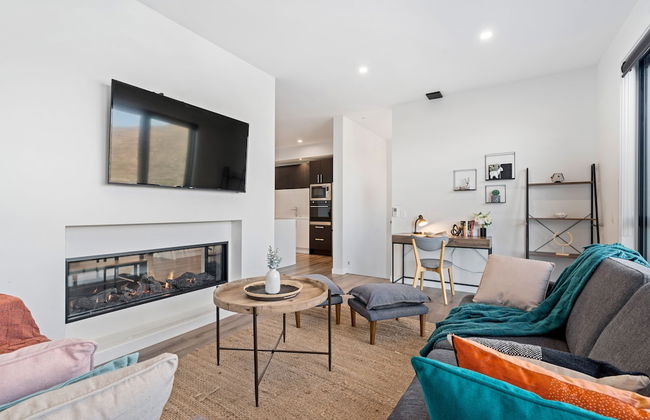 A LUCKIE CHARM - 5-BEDROOM TOWNHOUSE - Foto 15