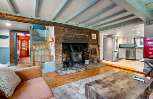 5BR Minutes to Salem|Historic Downtown Beverly - Photo 17