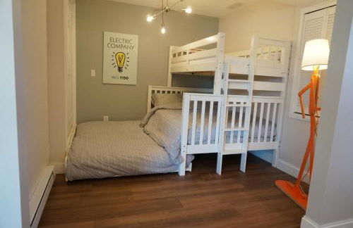 Riverside Home Near Beaches, Pier, downtown - Photo 19