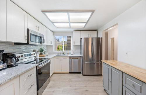 Modern Downtown Escape Sleeps 10 - Foto 20