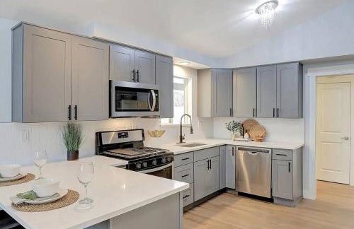 Stunning Single Level Home w/ Outdoor Spa Jacuzzi! - Foto 10