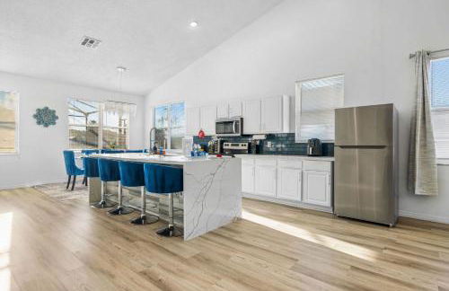 Beautiful 5BR 4 baths Themed home near Disney and Universal, Private Pool, Gameroom, baby Crib and more - Foto 8