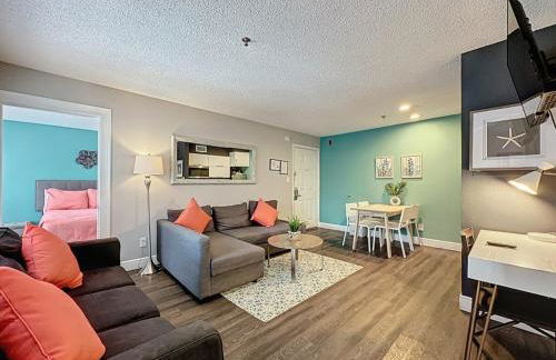 Two bed condo in Parkway Palms Resort condo - Foto 7