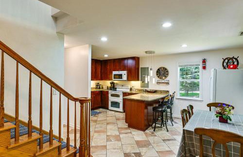 Coloma Winter & Fall Retreat w/ Fireplace - Photo 8